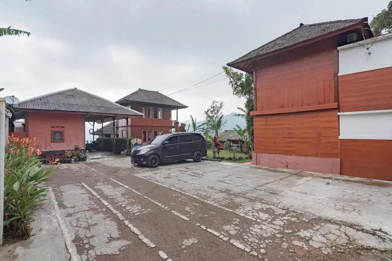 Kanaka Residence Mitra Reddoorz Ciater Exterior photo