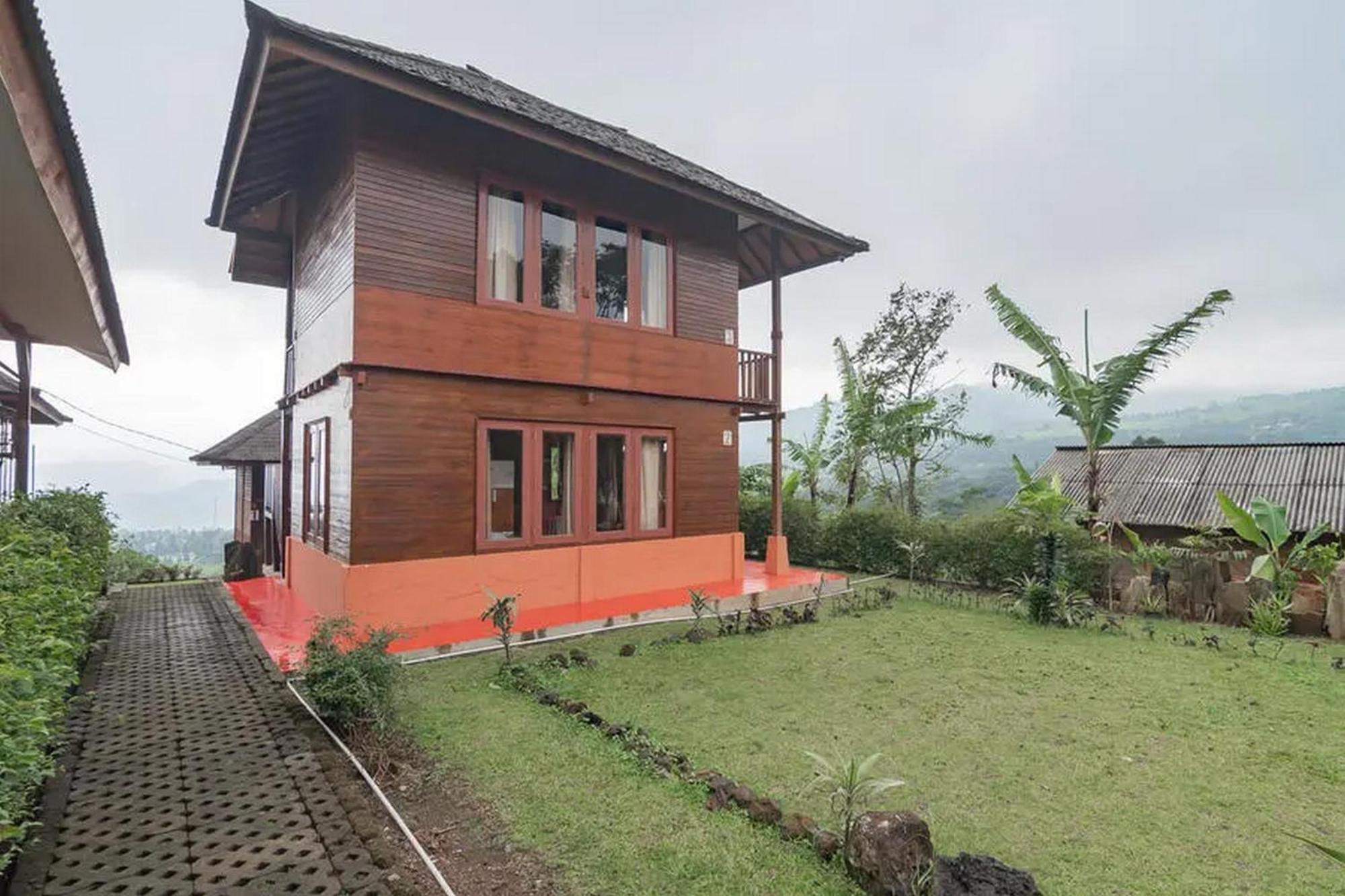 Kanaka Residence Mitra Reddoorz Ciater Exterior photo